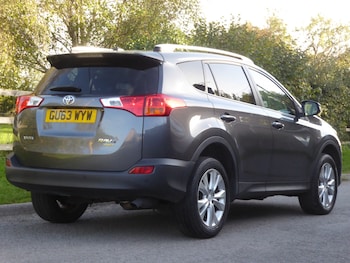 Used Toyota RAV4 2014 for sale - 76184184: Photo 4