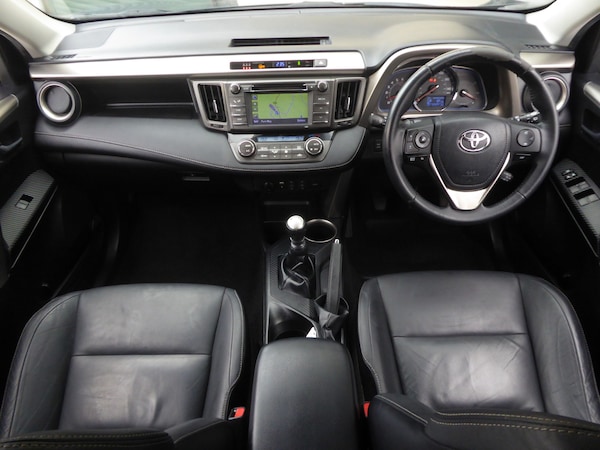 Used Toyota RAV4 2014 for sale - 76184184: Photo 9