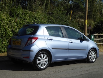 Used Toyota Yaris 2012 for sale - 79342631: Photo