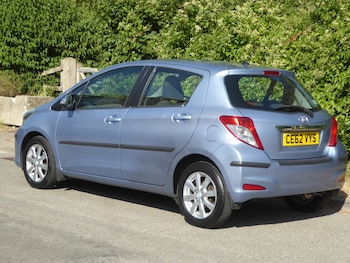 Used Toyota Yaris 2012 for sale - 79342631: Photo