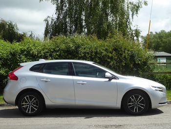 Used Volvo V40 2016 for sale - 78765944: Photo
