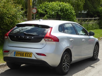 Used Volvo V40 2016 for sale - 78765944: Photo