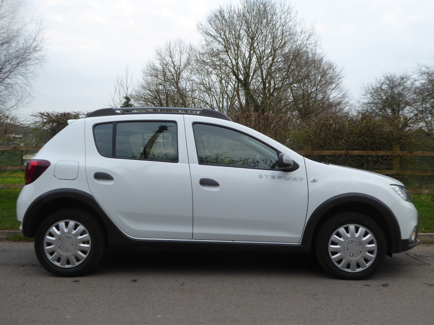 Used Dacia Sandero Stepway 2018 for sale - 77735127: Photo 9