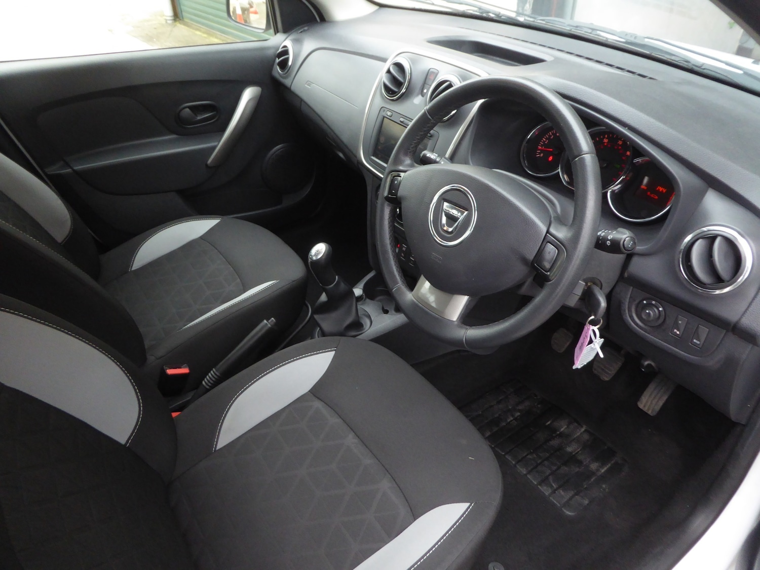 Used Dacia Sandero Stepway 2014 for sale - 77492753: Photo 13