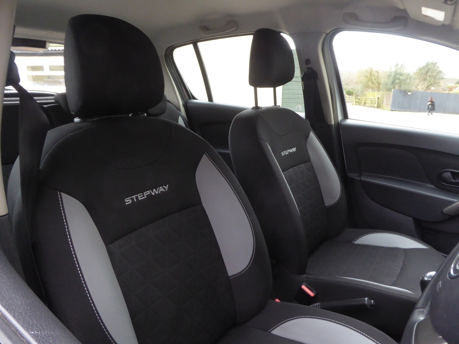 Used Dacia Sandero Stepway 2014 for sale - 77492753: Photo 14