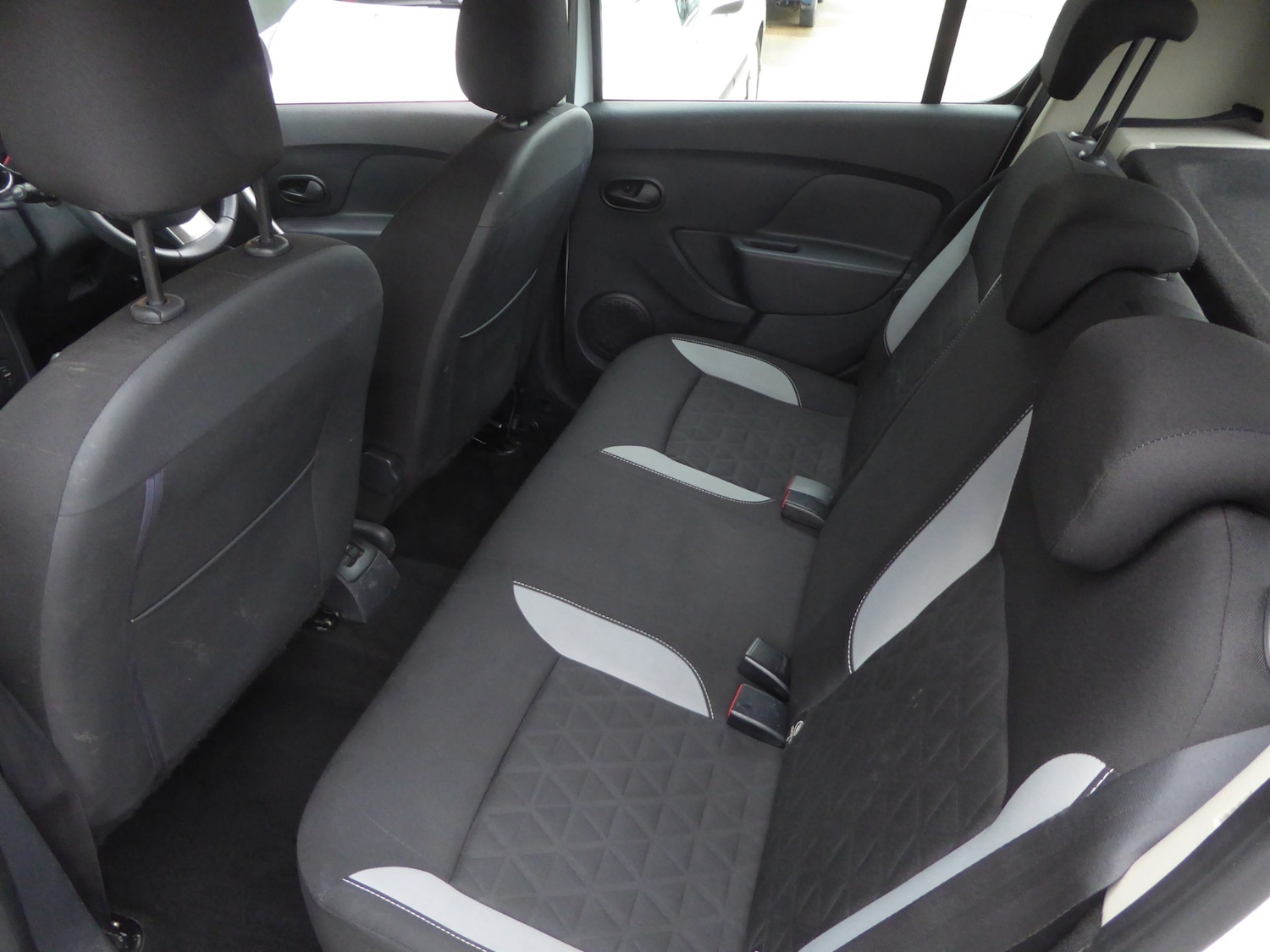 Used Dacia Sandero Stepway 2014 for sale - 77492753: Photo 15