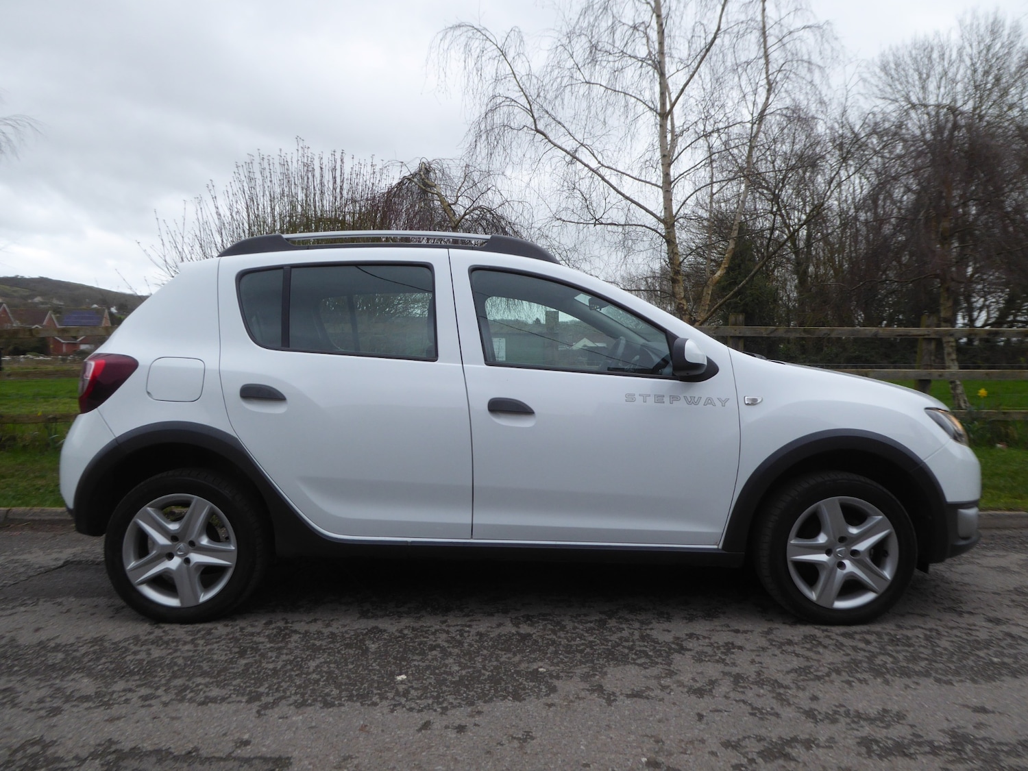 Used Dacia Sandero Stepway 2014 for sale - 77492753: Photo 9