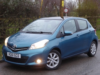 Used Toyota Yaris 2011 for sale - 77248041: Photo