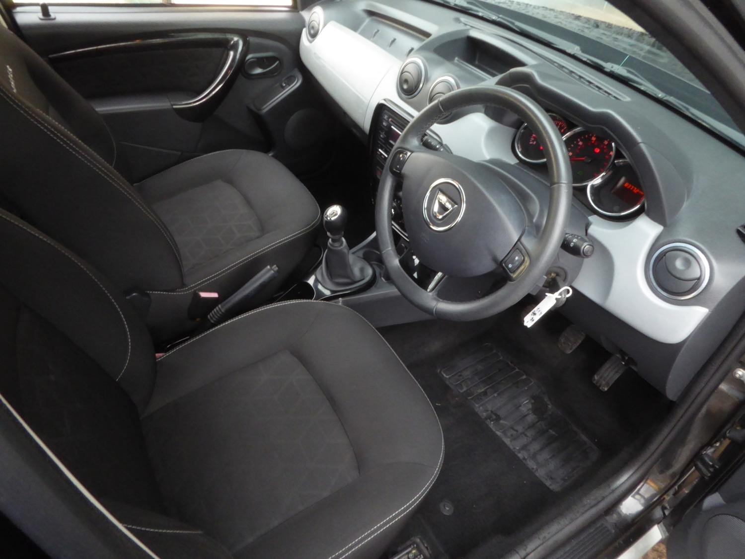 Used Dacia Duster 2014 for sale - 76330078: Photo 25