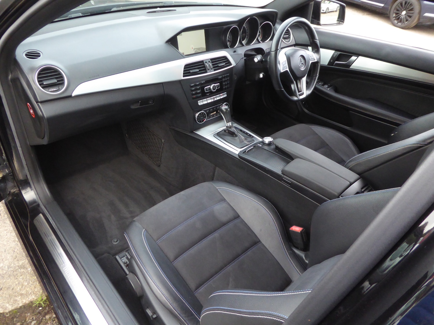 Used Mercedes-Benz C Class 2014 for sale - 76682514: Photo 34