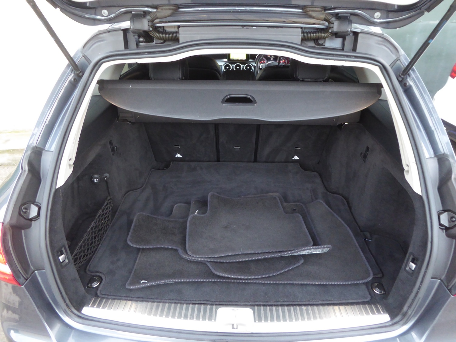 Used Mercedes-Benz C Class 2015 for sale - 77137231: Photo 13