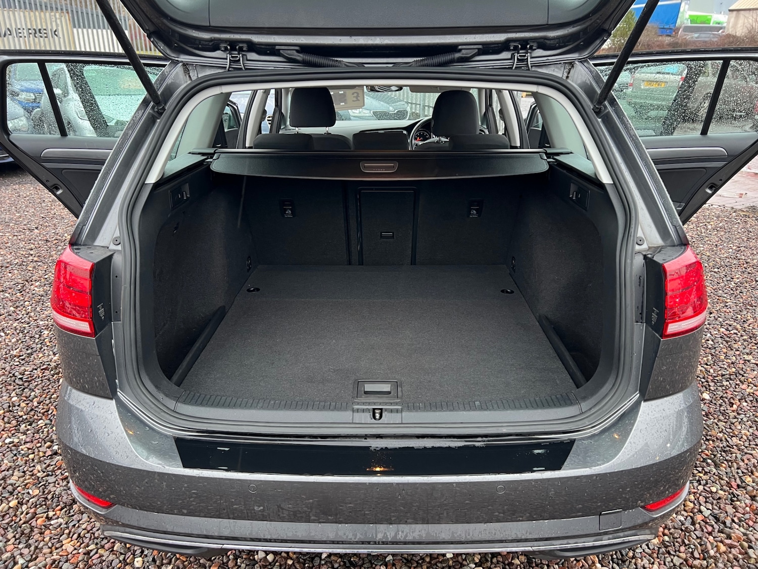 Used Volkswagen Golf 2017 for sale - 77256054: Photo 23