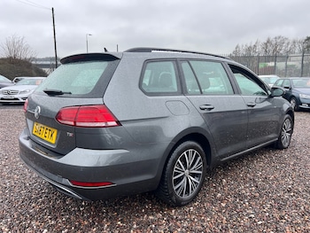 Used Volkswagen Golf 2017 for sale - 77256054: Photo