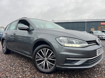 Used Volkswagen Golf 2017 for sale - 77256054: Photo