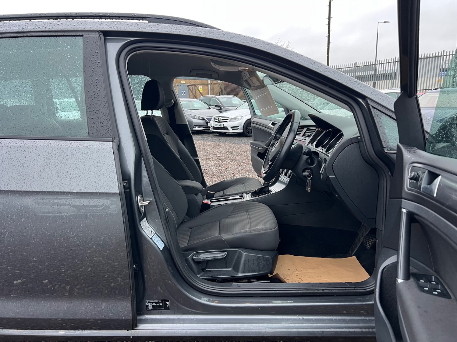 Used Volkswagen Golf 2017 for sale - 77256054: Photo 9