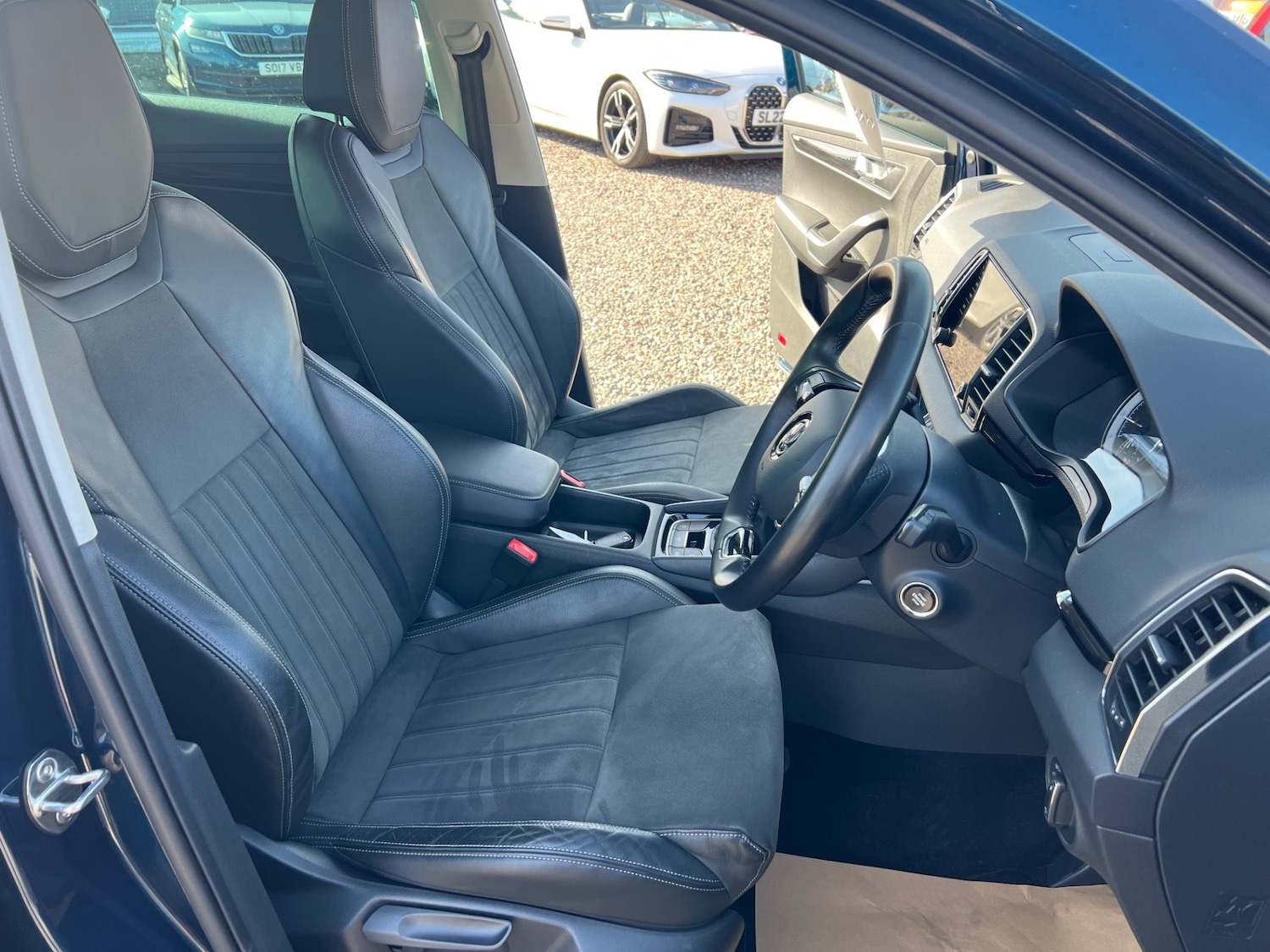 Used Skoda Karoq 2021 for sale - 77947130: Photo 12