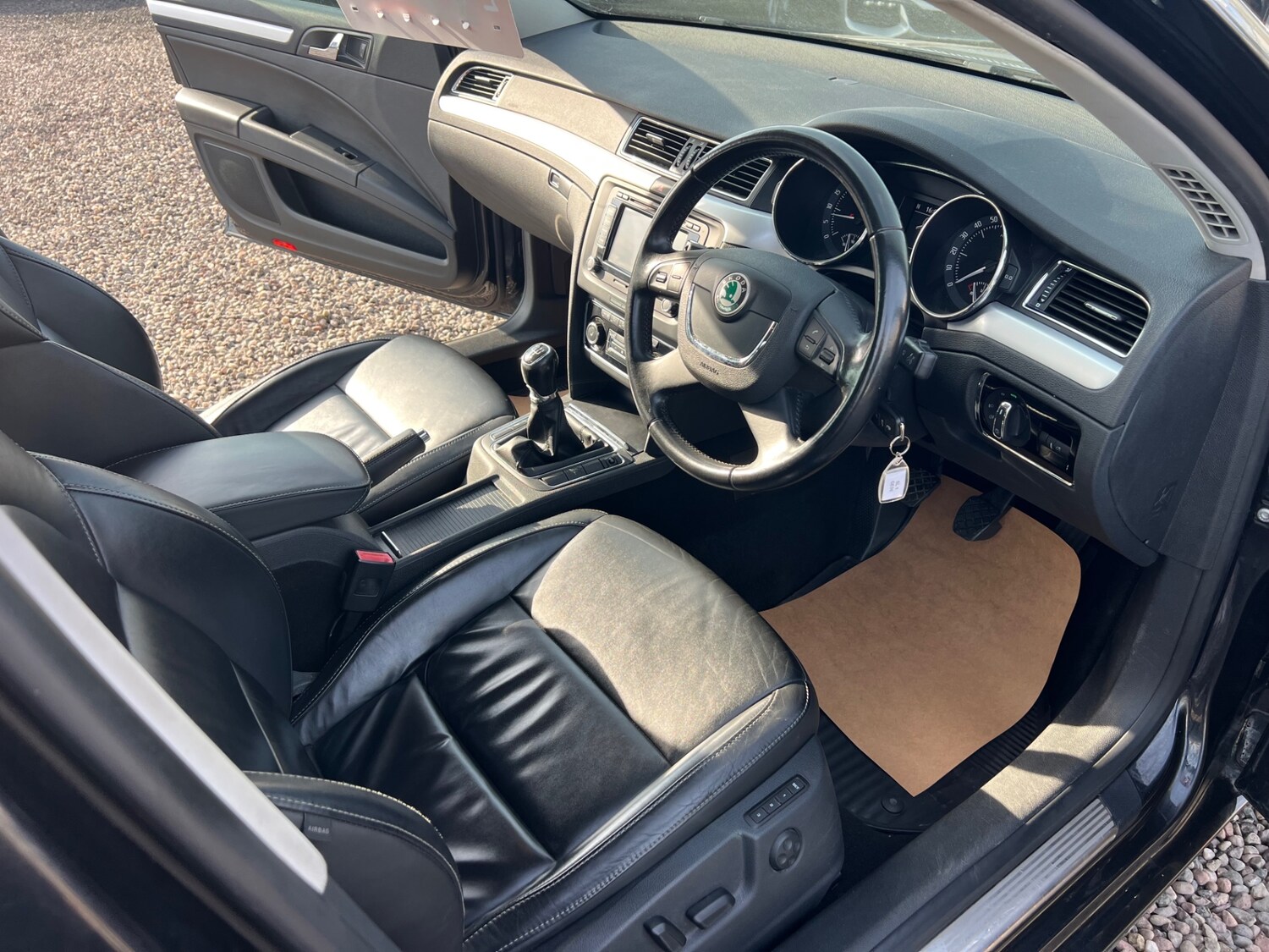 Used Skoda Superb 2013 for sale - 78169313: Photo 11