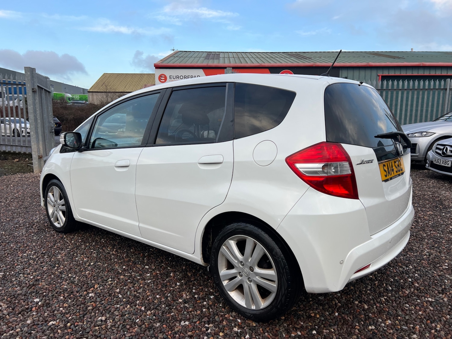 Used Honda Jazz 2014 for sale - 77261981: Photo 4