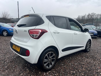 Used Hyundai i10 2019 for sale - 77459883: Photo