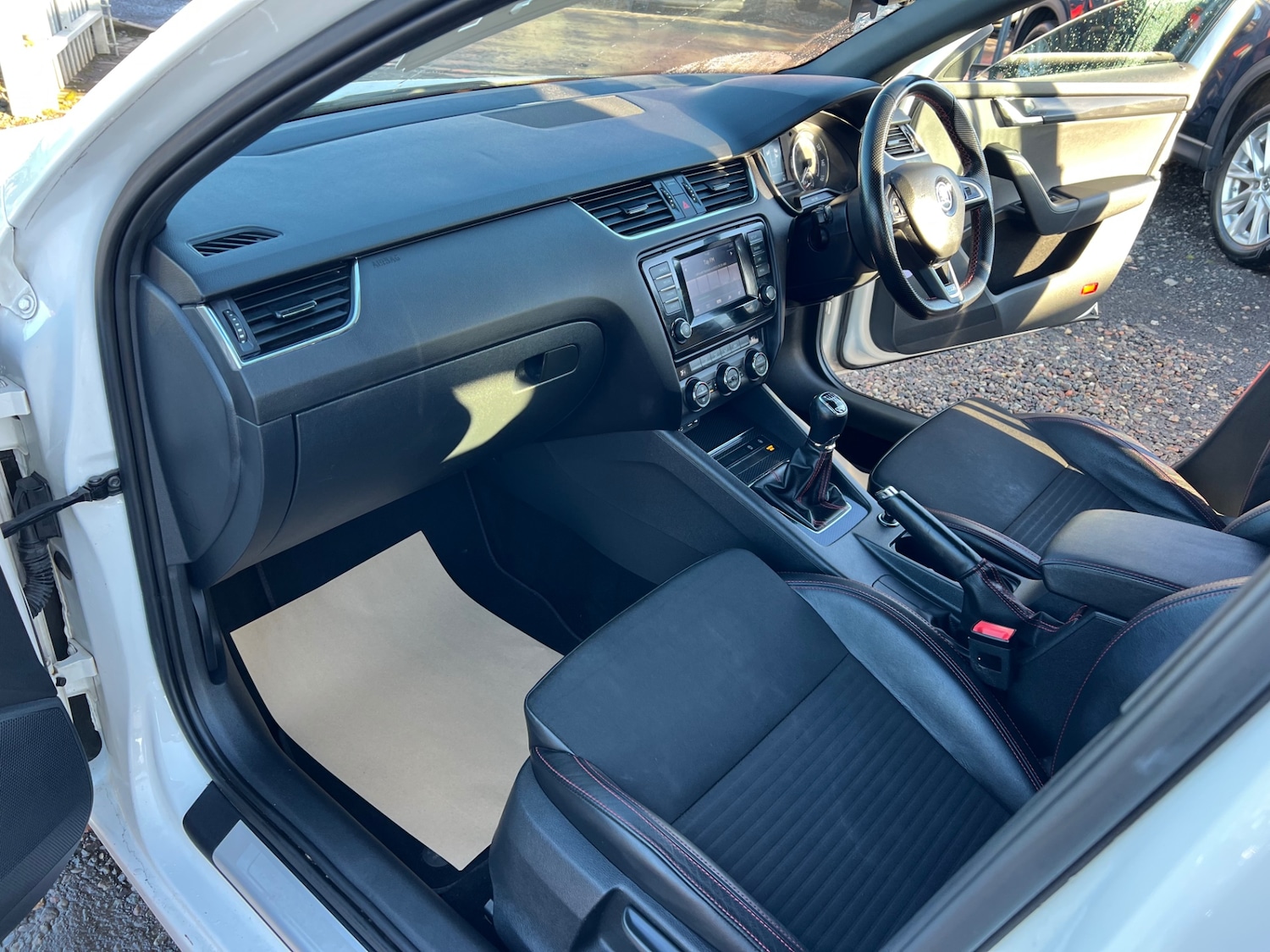 Used Skoda Octavia 2015 for sale - 76699556: Photo 14