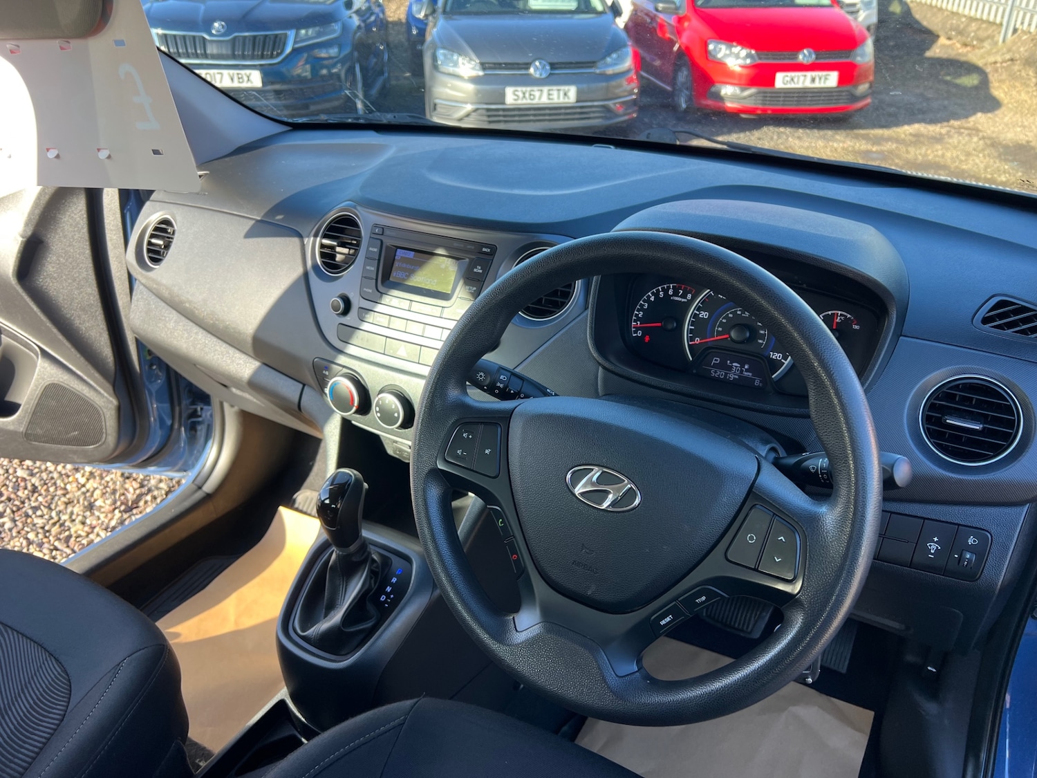 Used Hyundai i10 2018 for sale - 77584861: Photo 12