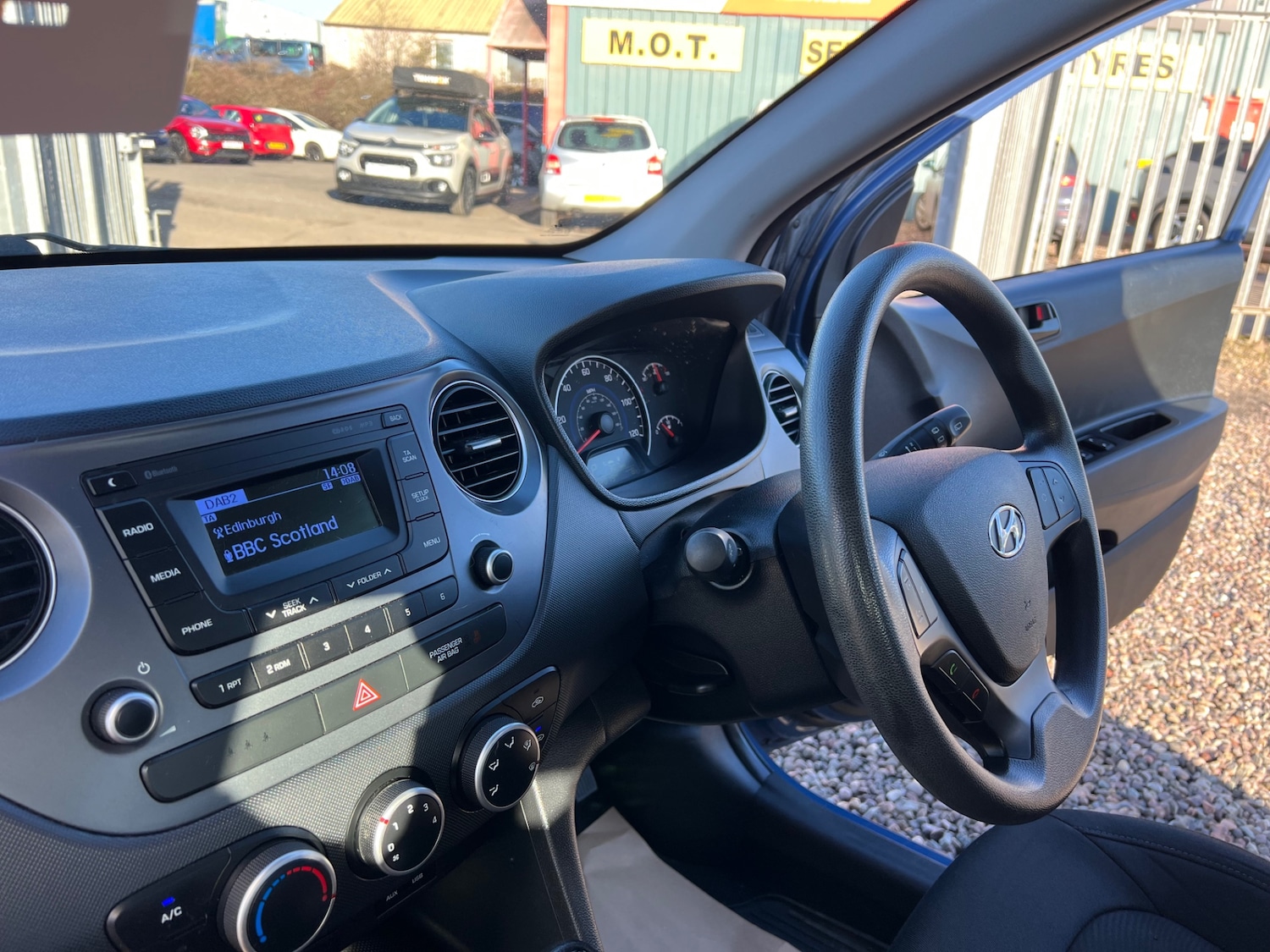 Used Hyundai i10 2018 for sale - 77584861: Photo 17