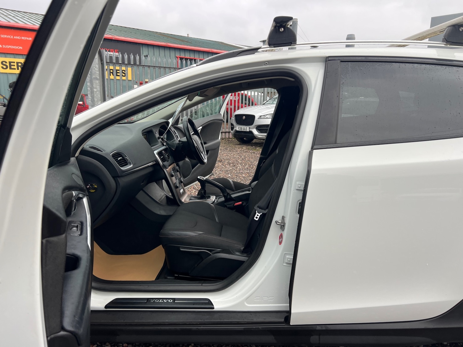 Used Volvo V40 2015 for sale - 77385433: Photo 13