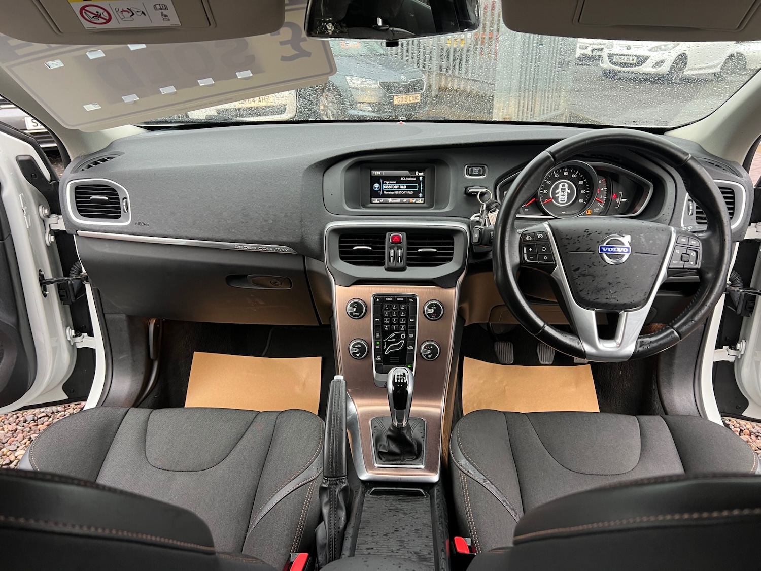 Used Volvo V40 2015 for sale - 77385433: Photo 18