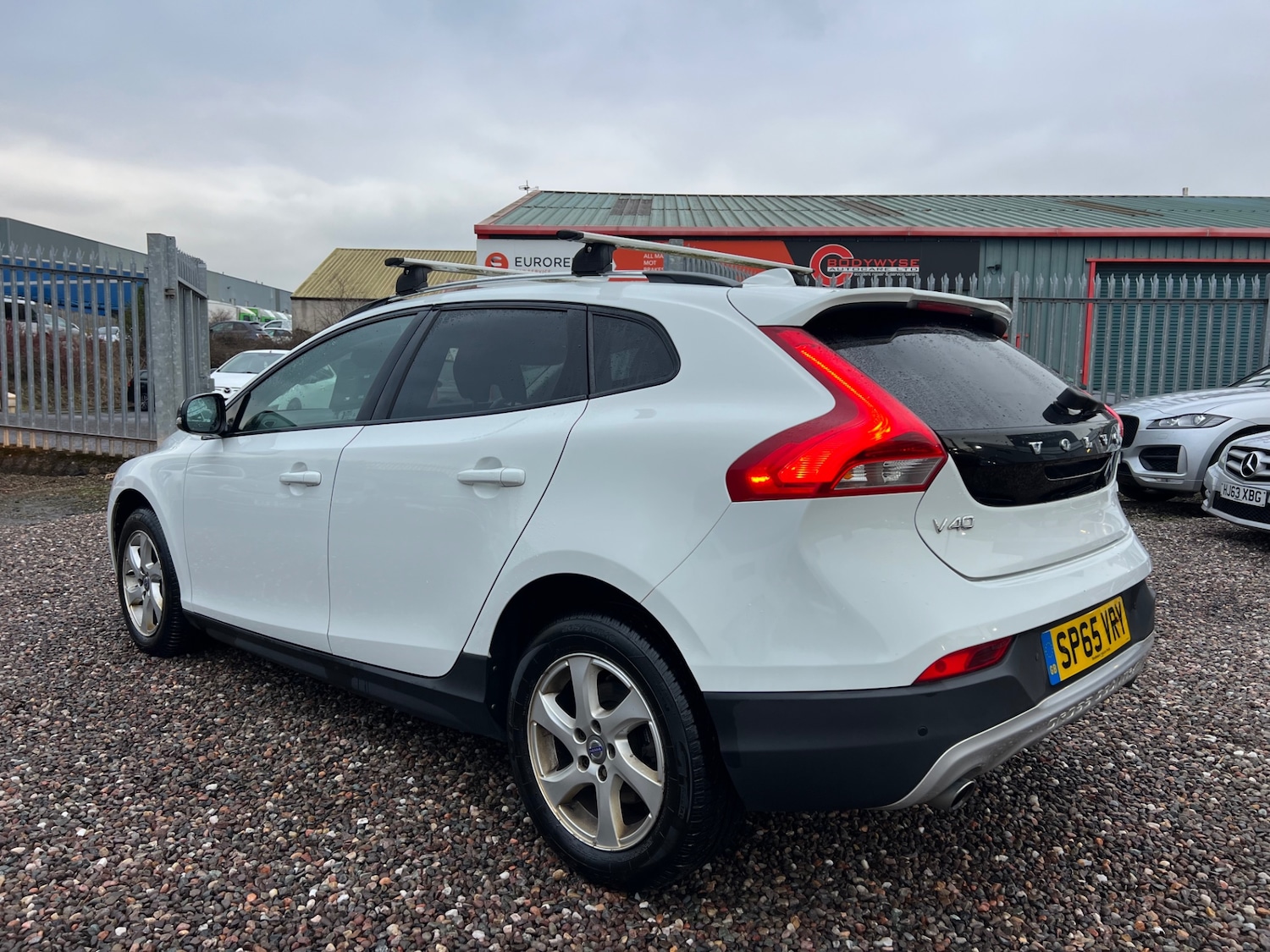 Used Volvo V40 2015 for sale - 77385433: Photo 4