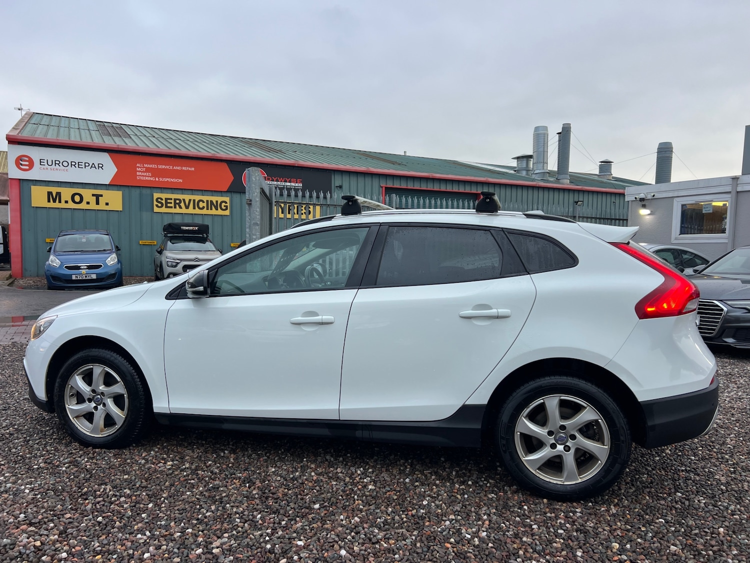 Used Volvo V40 2015 for sale - 77385433: Photo 6