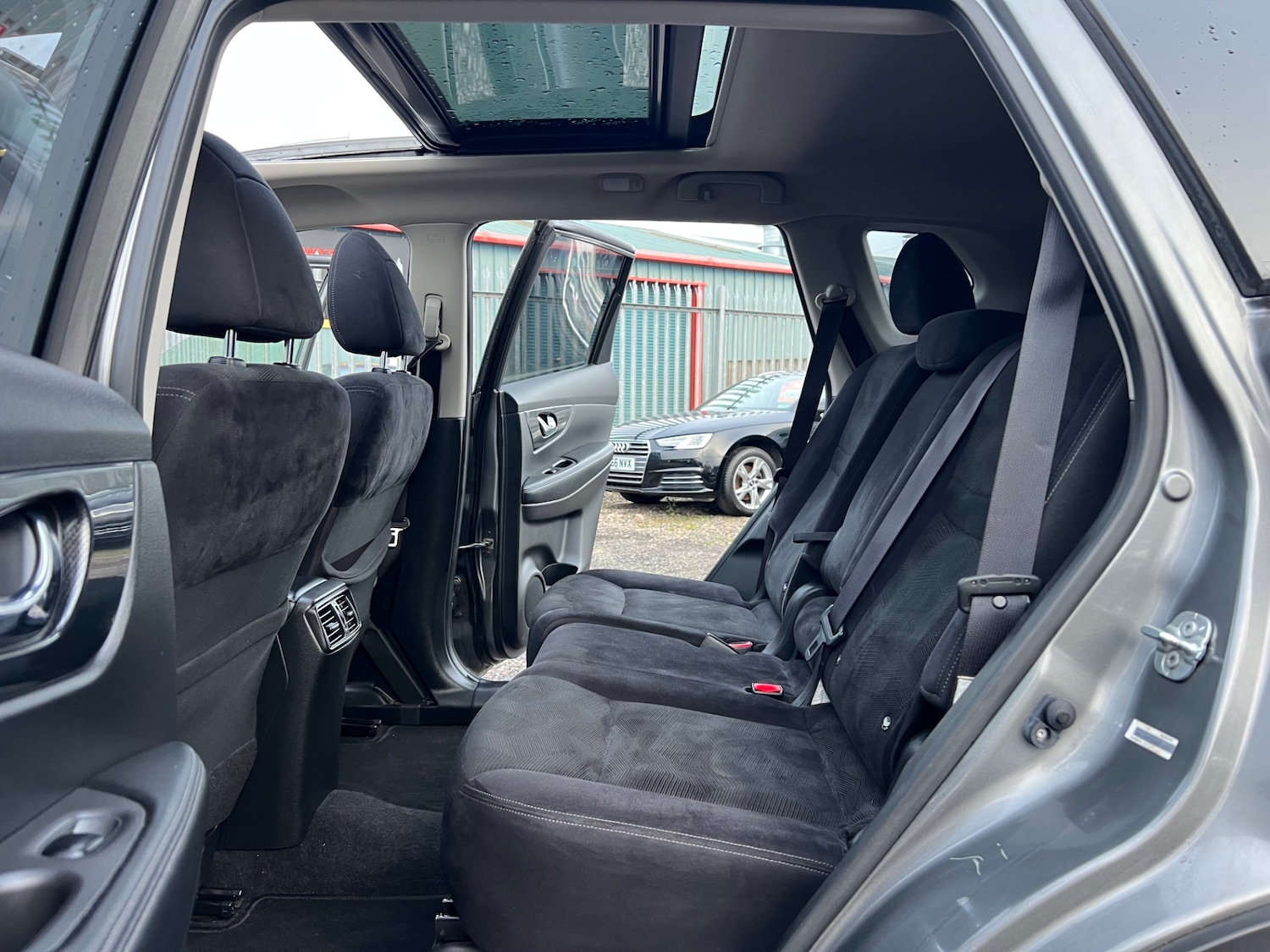 Used Nissan X-Trail 2017 for sale - 76415011: Photo 22