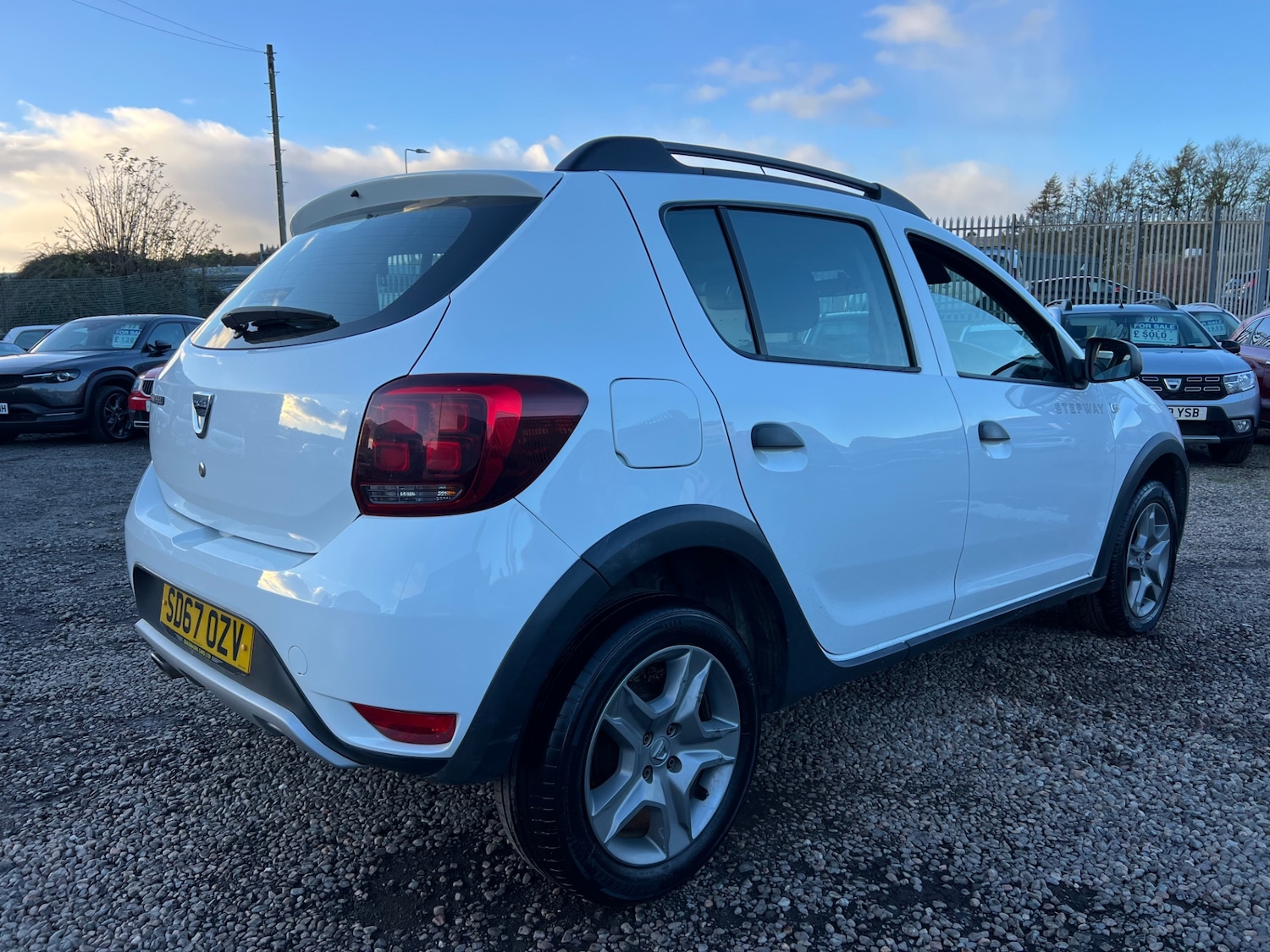 Used Dacia Sandero Stepway 2017 for sale - 76384137: Photo 2