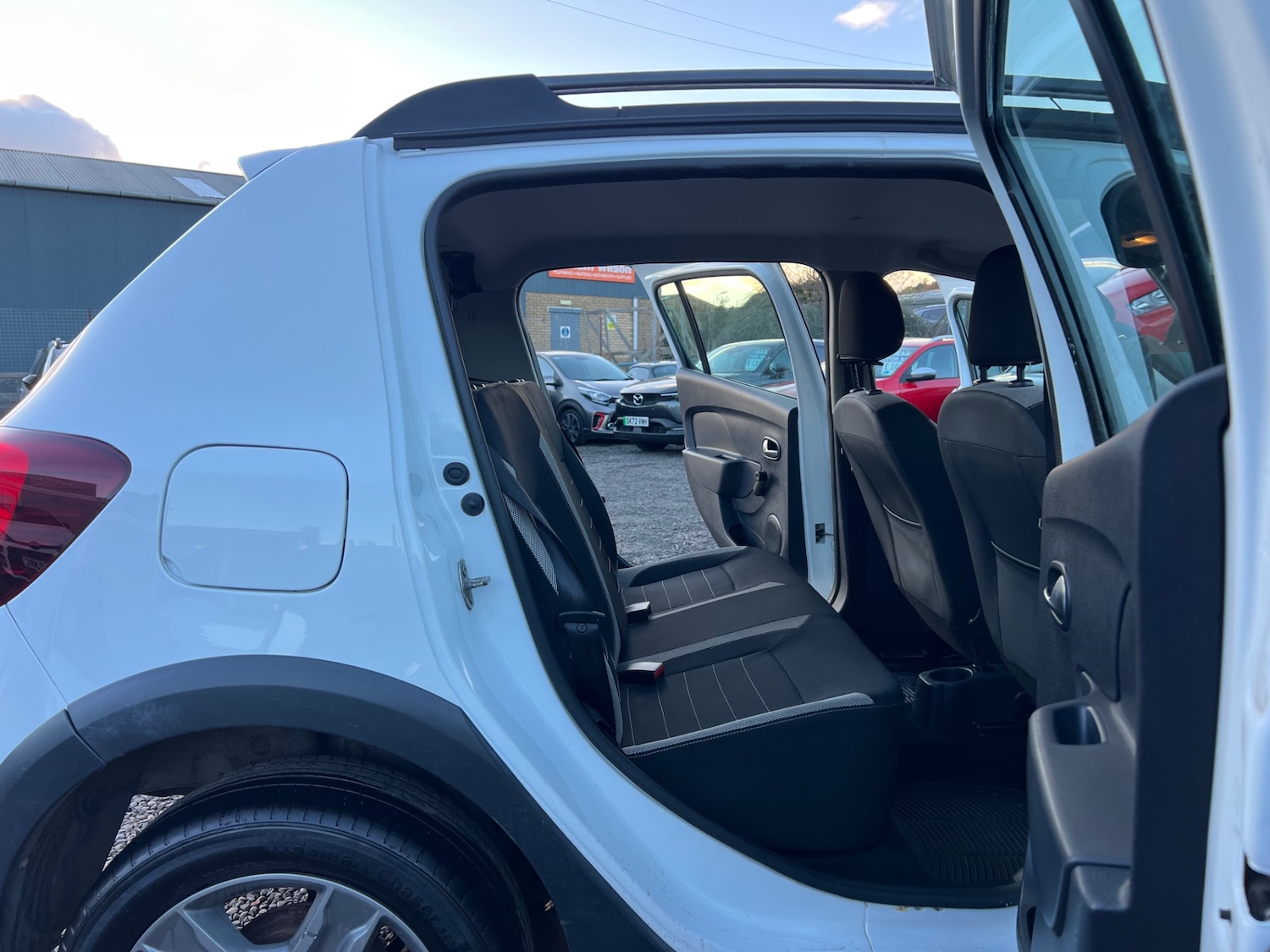 Used Dacia Sandero Stepway 2017 for sale - 76384137: Photo 20