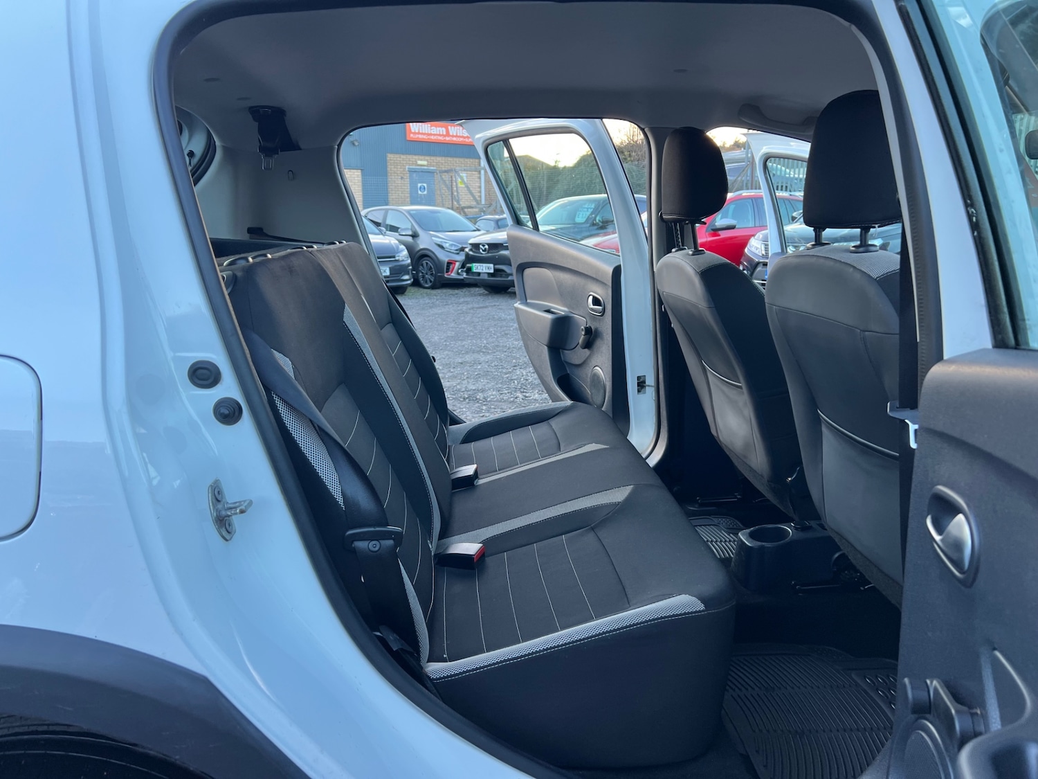 Used Dacia Sandero Stepway 2017 for sale - 76384137: Photo 21