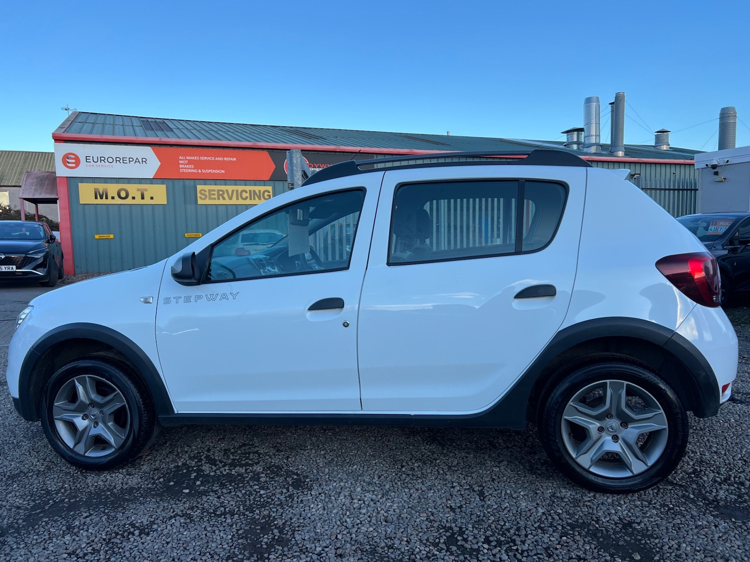 Used Dacia Sandero Stepway 2017 for sale - 76384137: Photo 6
