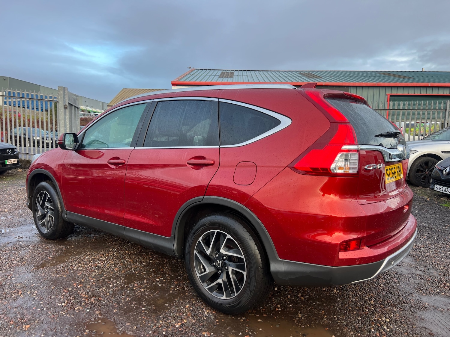 Used Honda CR-V 2017 for sale - 76555568: Photo 4