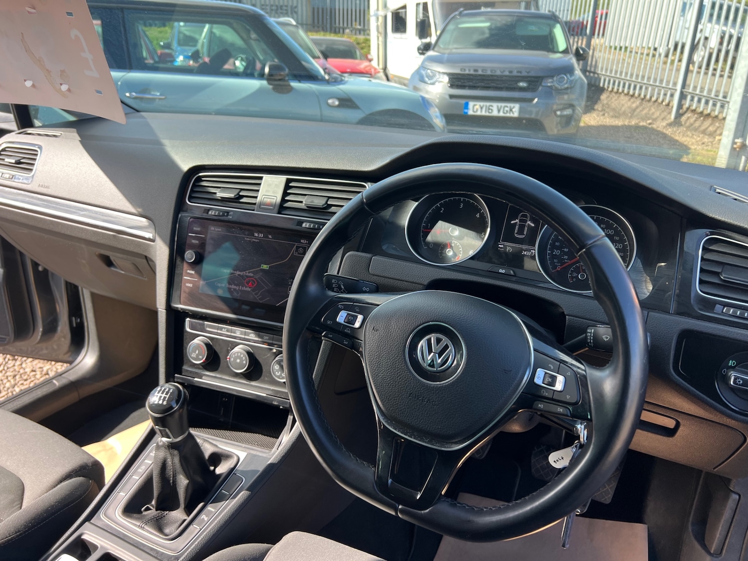 Used Volkswagen Golf 2017 for sale - 76198573: Photo 11