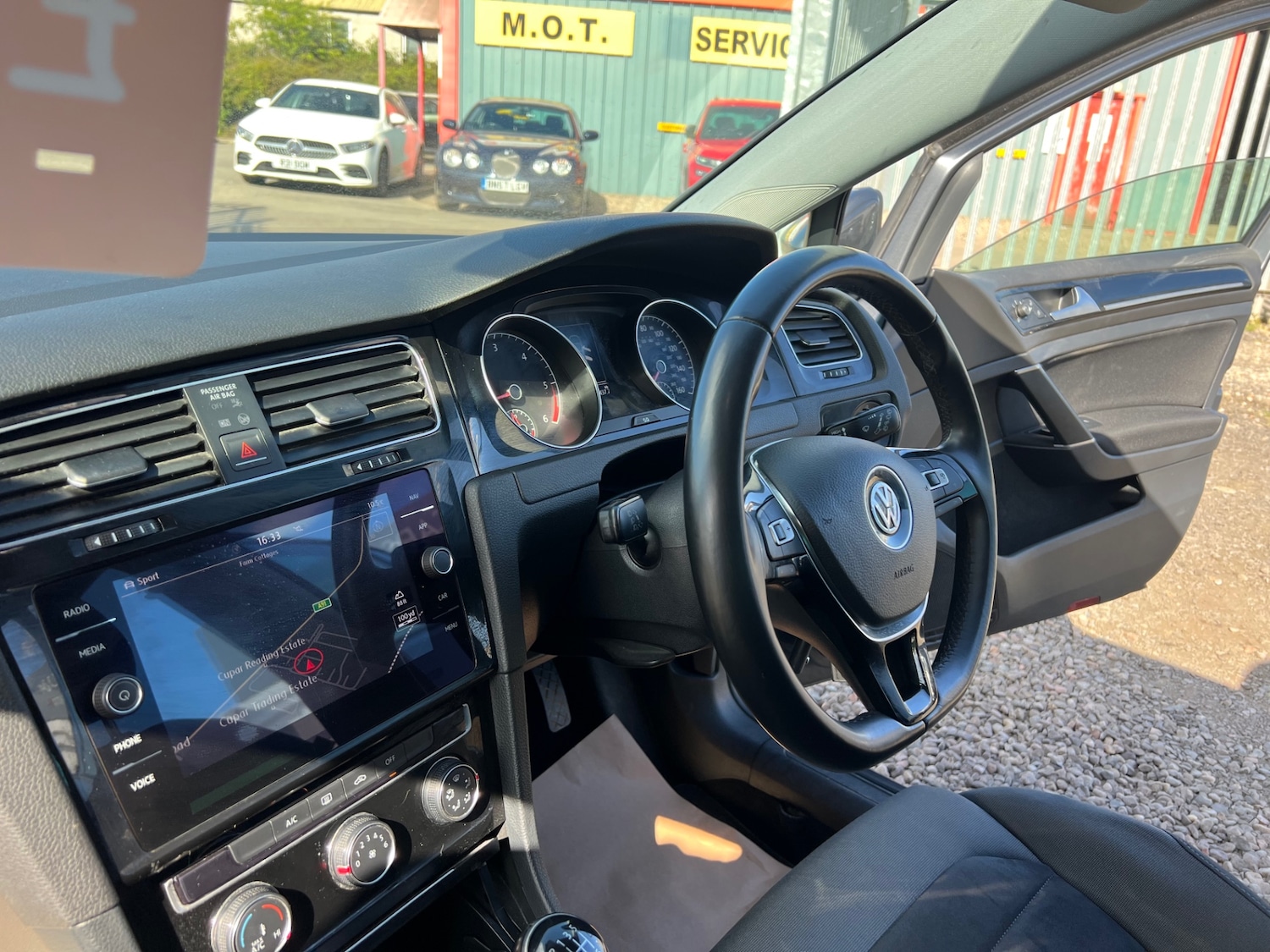 Used Volkswagen Golf 2017 for sale - 76198573: Photo 15