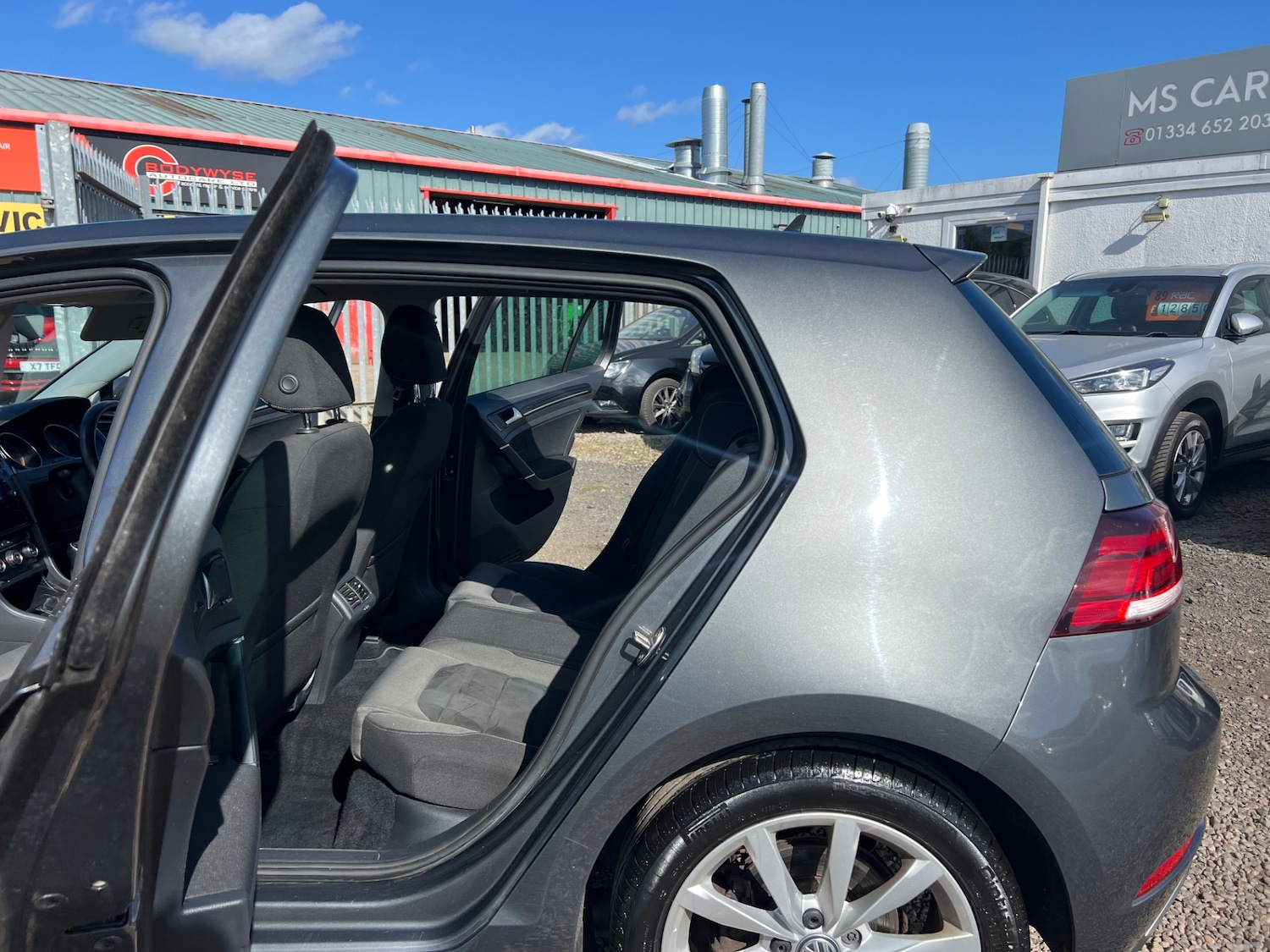 Used Volkswagen Golf 2017 for sale - 76198573: Photo 18