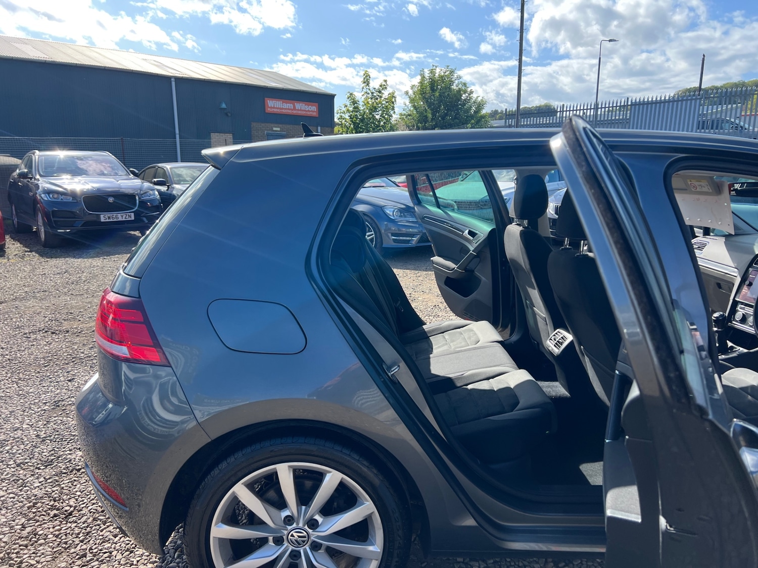 Used Volkswagen Golf 2017 for sale - 76198573: Photo 20