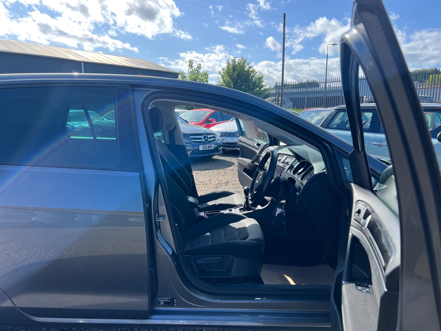 Used Volkswagen Golf 2017 for sale - 76198573: Photo 9