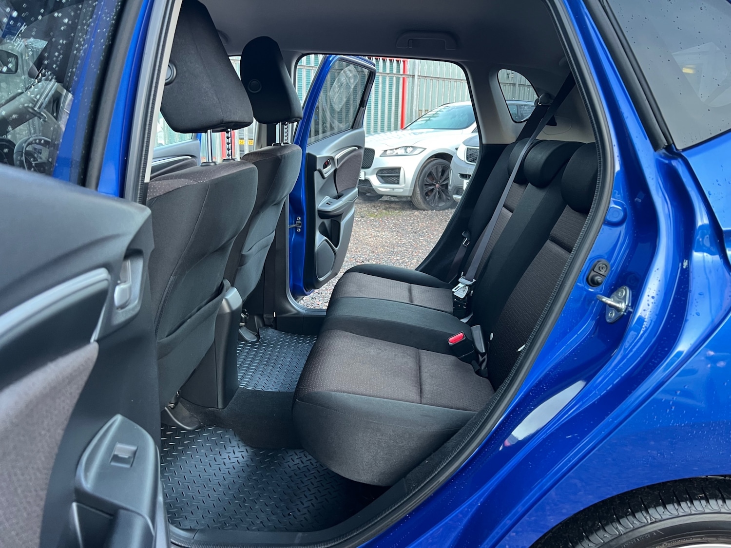 Used Honda Jazz 2015 for sale - 76961199: Photo 20