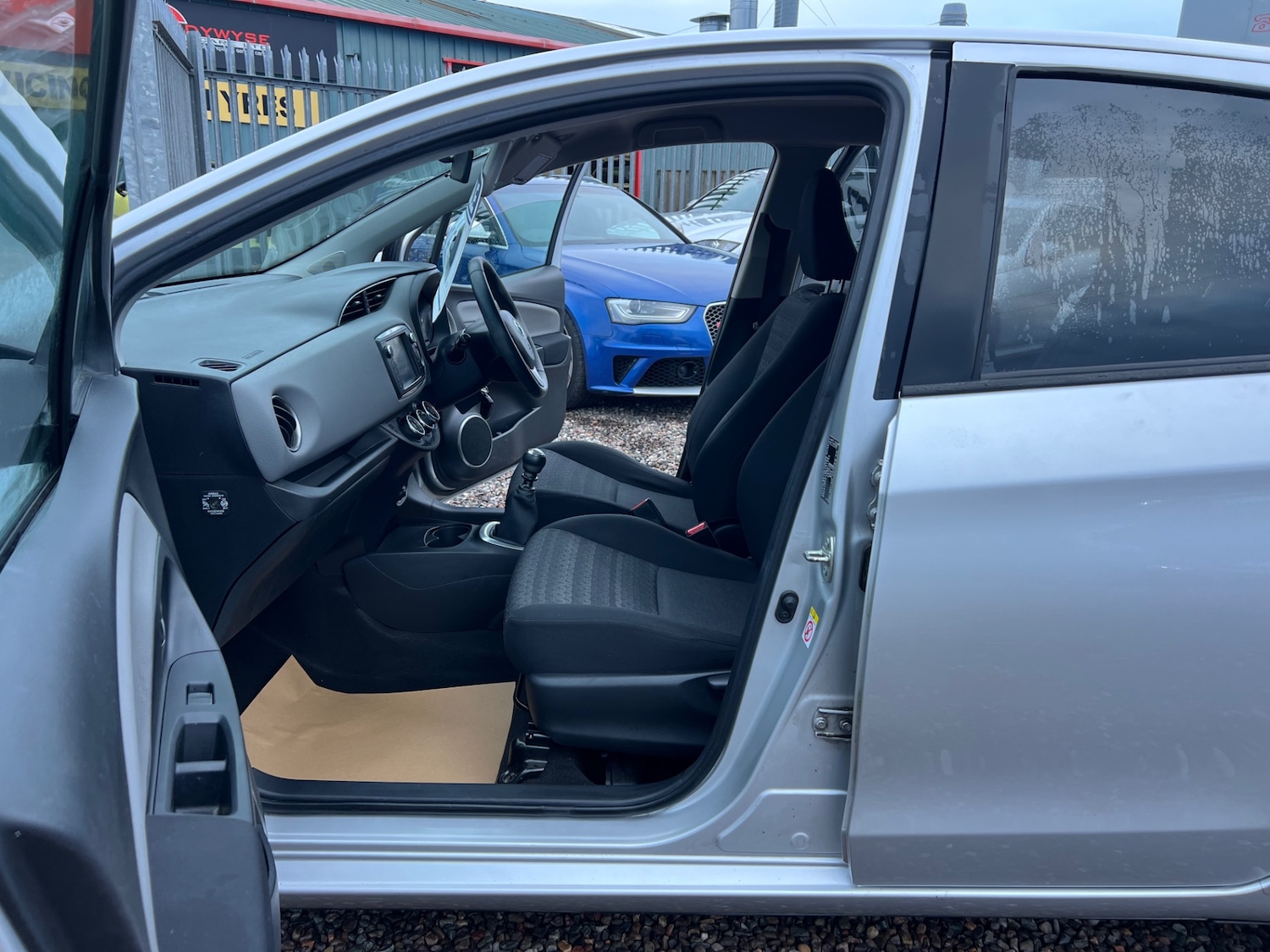 Used Toyota Yaris 2016 for sale - 77501540: Photo 14