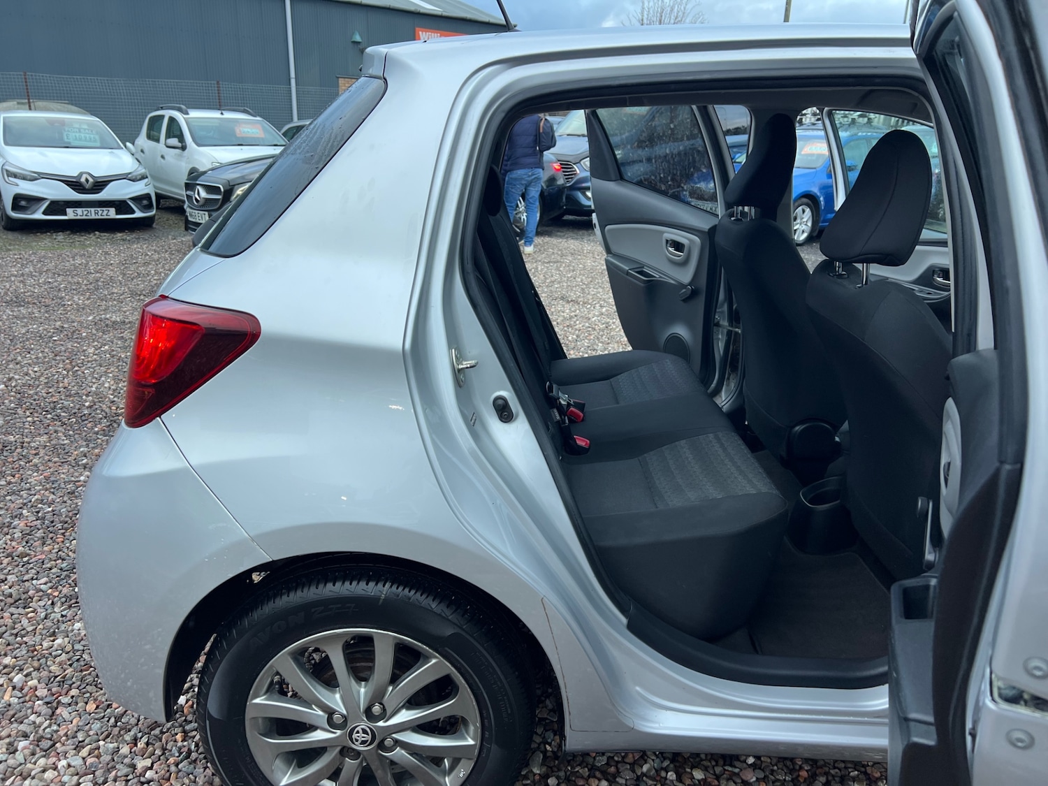 Used Toyota Yaris 2016 for sale - 77501540: Photo 22