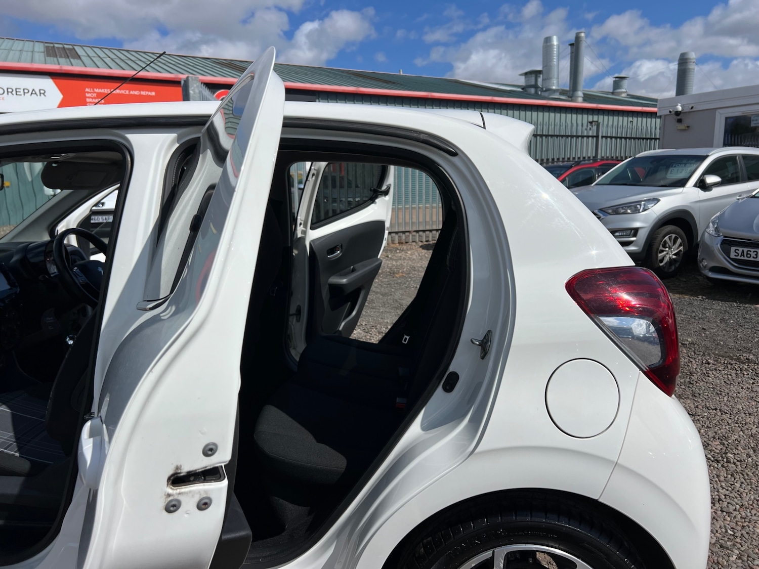 Vehicle 21