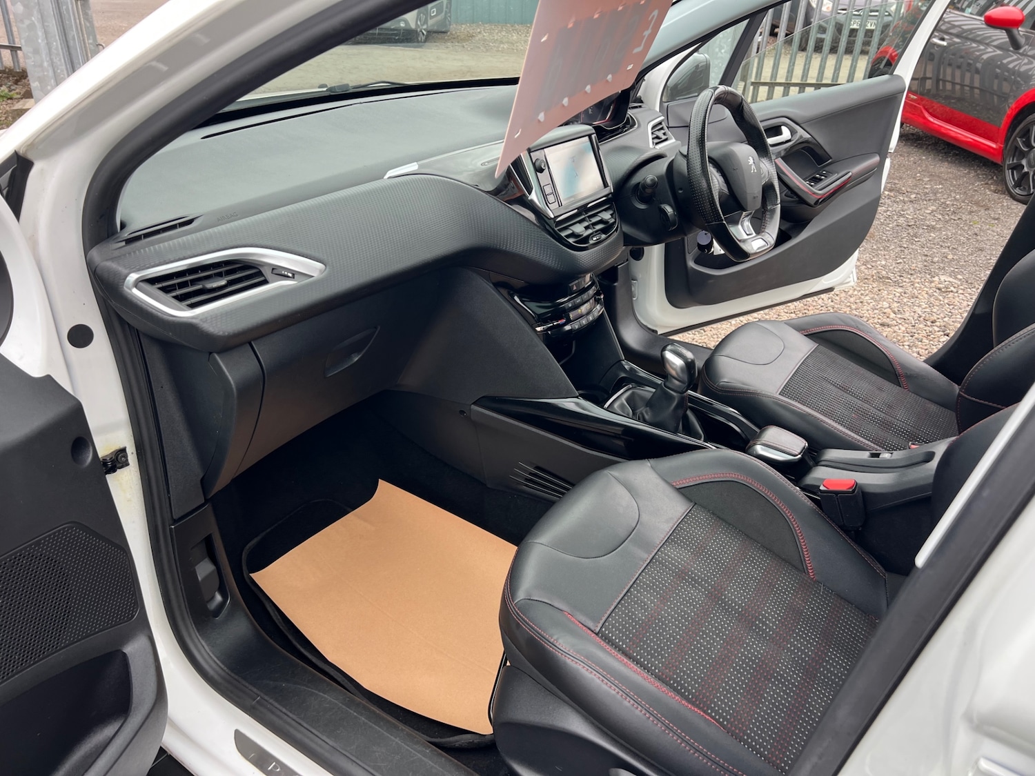 Used Peugeot 2008 2016 for sale - 76309712: Photo 17