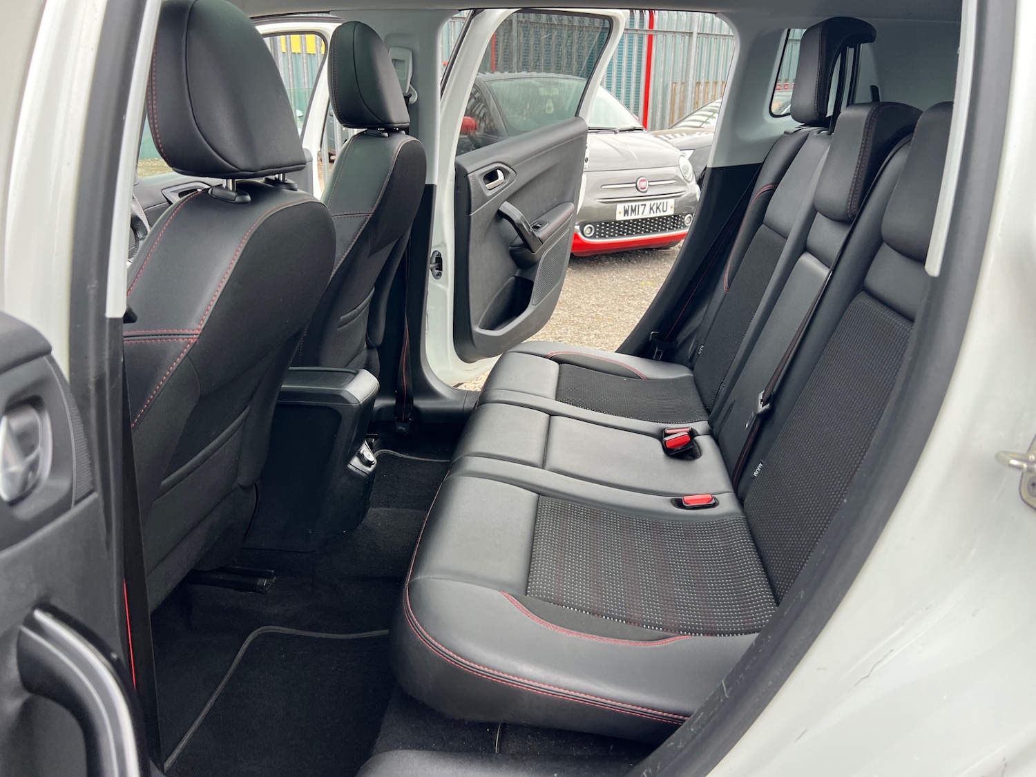 Used Peugeot 2008 2016 for sale - 76309712: Photo 23
