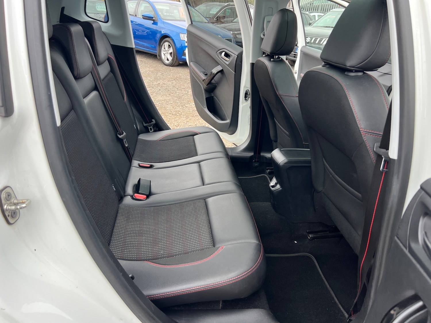 Used Peugeot 2008 2016 for sale - 76309712: Photo 25