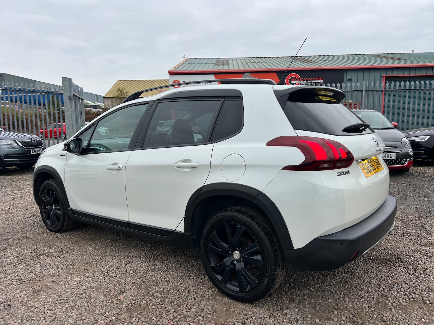 Used Peugeot 2008 2016 for sale - 76309712: Photo 4