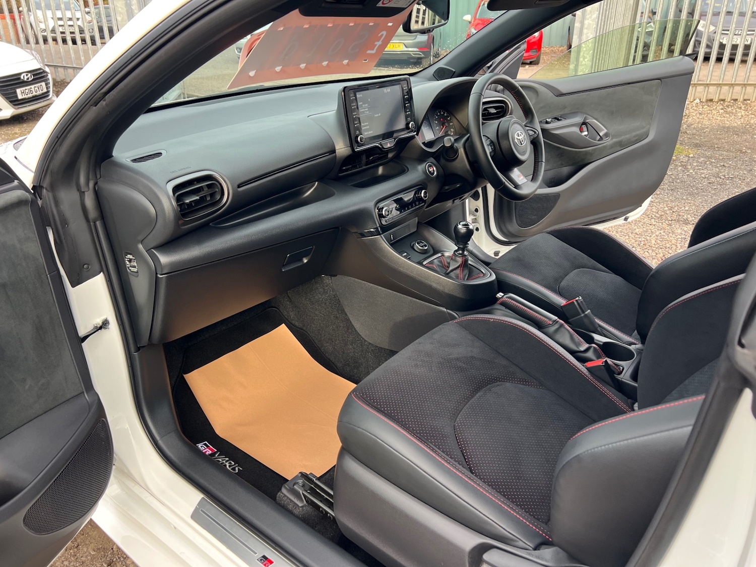 Used Toyota Yaris 2022 for sale - 76211052: Photo 18